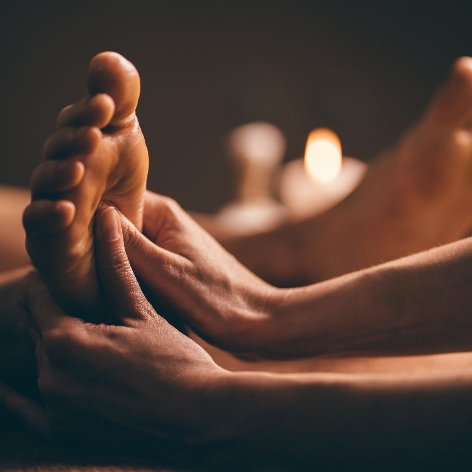 masaje pies reflexologia podal sevilla